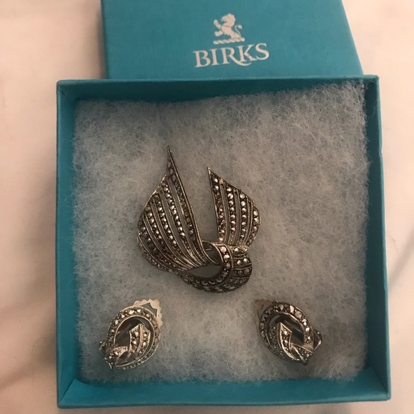 Jewelry - Birks Set brooch and clip on earrings 1930's